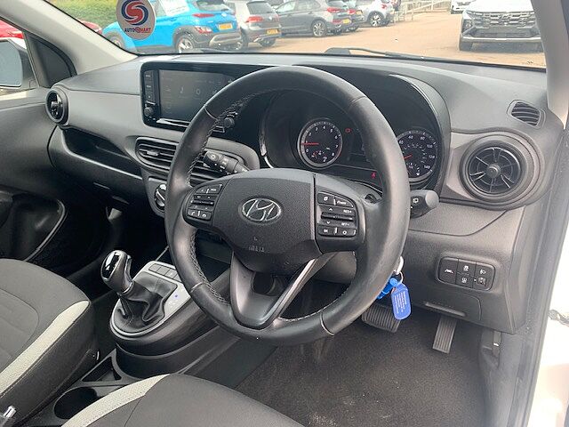 Hyundai I10 1.0 MPi SE Connect 5dr Auto White