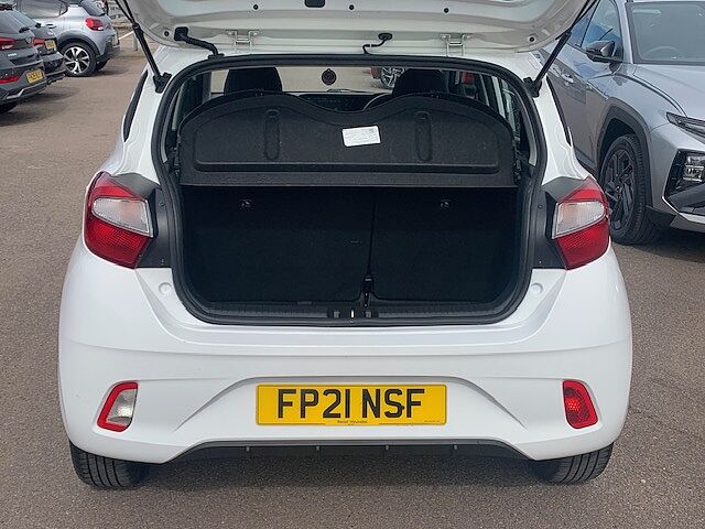 Hyundai I10 1.0 MPi SE Connect 5dr Auto White