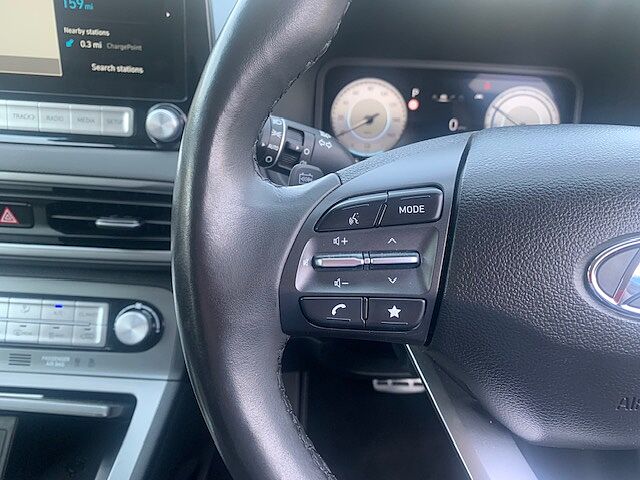 Hyundai KONA 100kW Premium 39kWh 5dr Auto Black