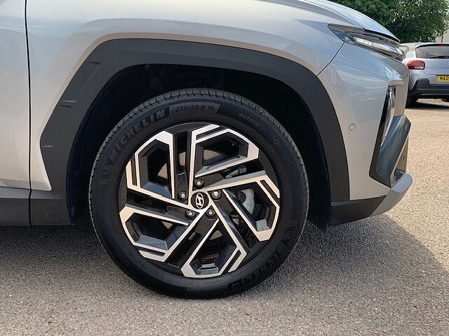Hyundai TUCSON 1.6T Hybrid Ultimate 5dr Auto Silver