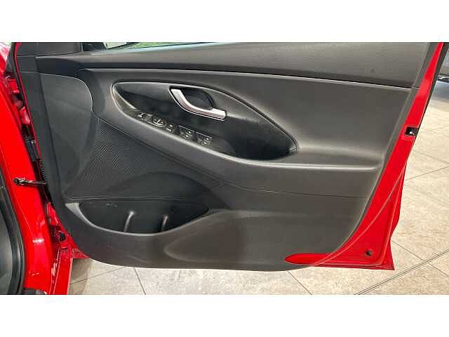 Hyundai I30 I30 1.0T GDi SE Connect 5dr Red