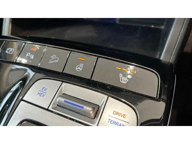 Hyundai TUCSON TUCSON 1.6 TGDi Plug-in Hybrid Premium 5dr 4WD Auto RED