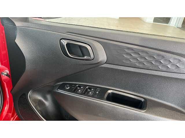 Hyundai I10 I10 1.0 MPi SE Connect 5dr Auto Red