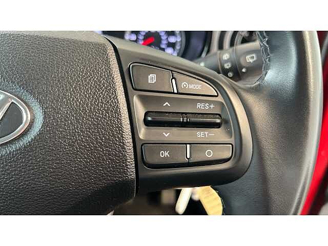 Hyundai I10 I10 1.0 MPi SE Connect 5dr Auto Red