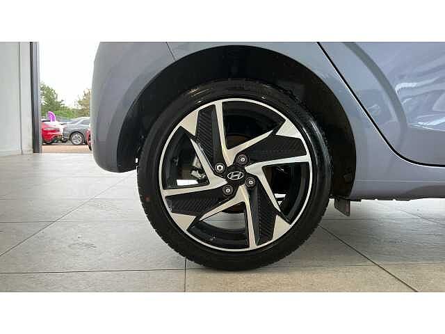 Hyundai I10 i10 5Dr HAT 1.2 MPi 79ps Premium NAV AU Meta Blue