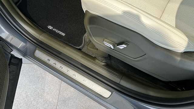 Hyundai Santa Fe SANTA FE 1.6 TGDi Plug-in Hybrid Ultimate 5dr 4WD Auto