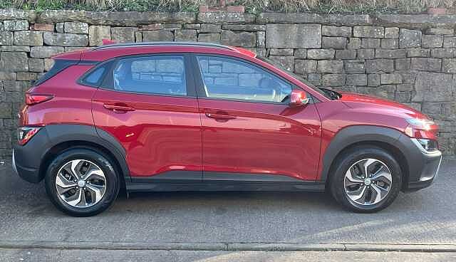 Hyundai KONA 1.6 GDi Hybrid SE Connect 5dr DCT Red