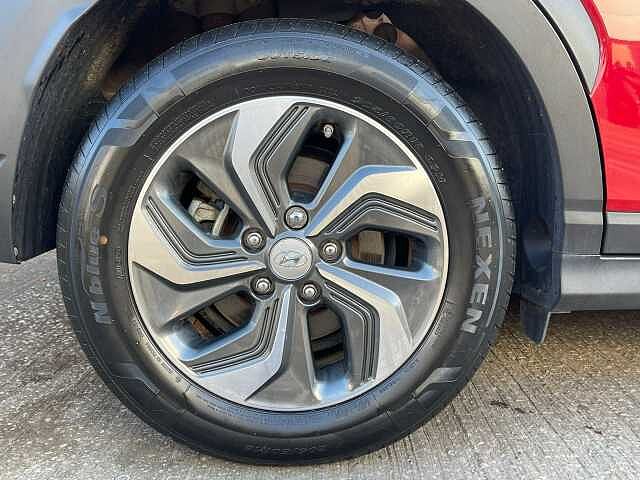 Hyundai KONA 1.6 GDi Hybrid SE Connect 5dr DCT Red