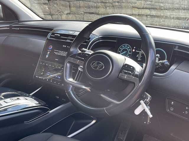 Hyundai TUCSON 1.6 TGDi Hybrid 230 SE Connect 5dr 2WD Auto Black