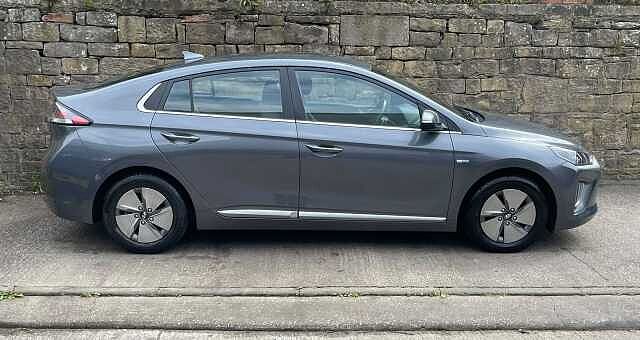 Hyundai IONIQ 1.6 GDi Hybrid Premium 5dr DCT Grey