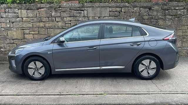 Hyundai IONIQ 1.6 GDi Hybrid Premium 5dr DCT Grey