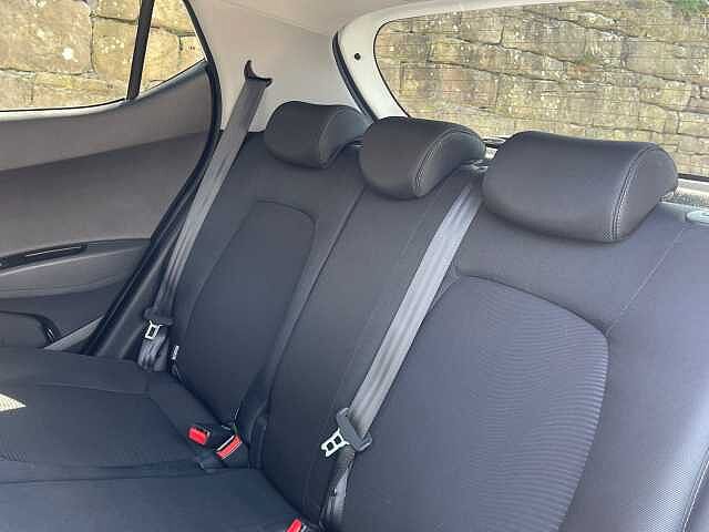 Hyundai I10 1.2 Premium SE 5dr Auto White