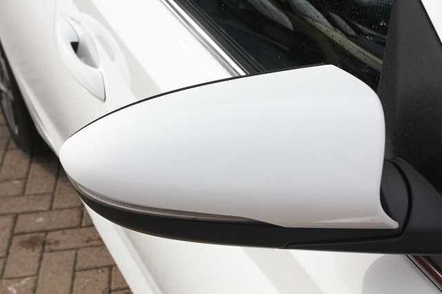 Hyundai I20 1.0T GDi Premium 5dr DCT White