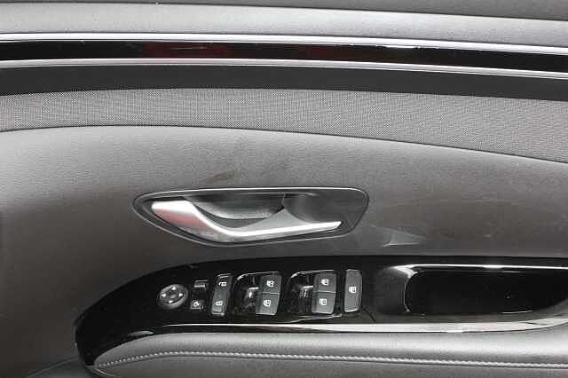 Hyundai TUCSON 1.6 TGDi Hybrid 230 Premium 5dr 2WD Auto Red