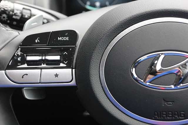 Hyundai TUCSON 1.6 TGDi Hybrid 230 Premium 5dr 2WD Auto Red