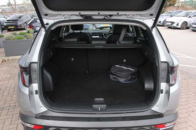 Hyundai TUCSON 1.6 TGDi Plug-in Hybrid Ultimate 5dr 4WD Auto Silver