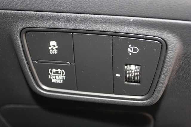 Hyundai TUCSON 1.6 TGDi Hybrid 230 Premium 5dr 2WD Auto Silver