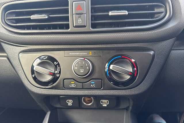 Hyundai I10 1.0 [63] Advance 5dr [Nav] Black