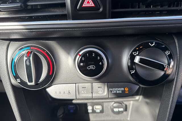 Hyundai KONA 1.0T GDi Play Edition 5dr Surfy blue