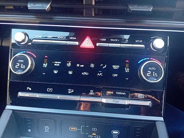 Hyundai SANTA FE 1.6 TGDi Plug-in Hybrid Calligraphy 5dr 4WD Auto Black