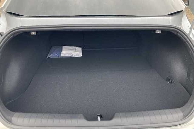 Hyundai IONIQ 6 E (228ps) Premium 77kWh (Single Motor) RWD Gold