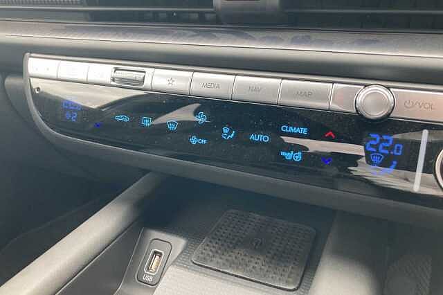 Hyundai IONIQ 6 E (228ps) Premium 77kWh (Single Motor) RWD Gold