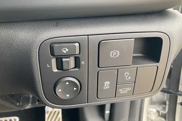 Hyundai IONIQ 6 E (228ps) Premium 77kWh (Single Motor) RWD Gold