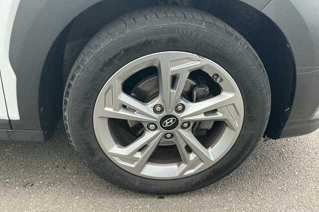 Hyundai KONA 1.0 TGDi 48V MHEV SE Connect 5dr Atlas White