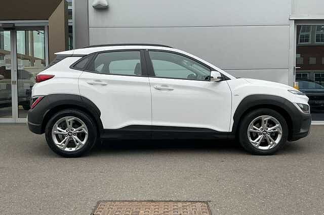 Hyundai KONA 1.0 TGDi 48V MHEV SE Connect 5dr Atlas White