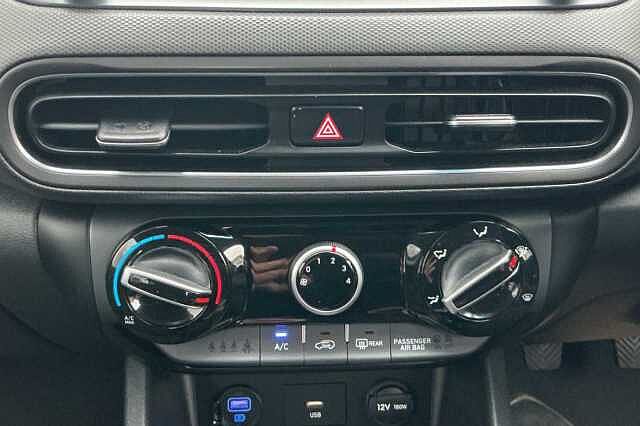 Hyundai KONA 1.0 TGDi 48V MHEV SE Connect 5dr Atlas White