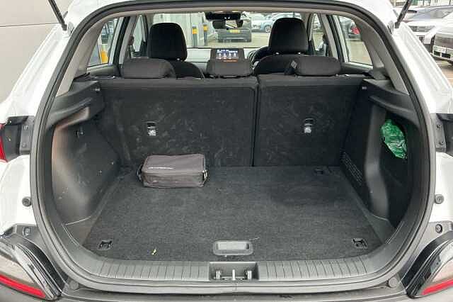 Hyundai KONA 1.0 TGDi 48V MHEV SE Connect 5dr Atlas White