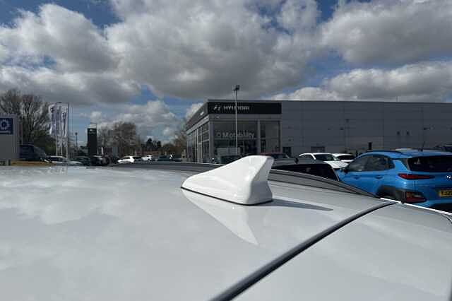 Hyundai KONA 1.0 TGDi 48V MHEV SE Connect 5dr White