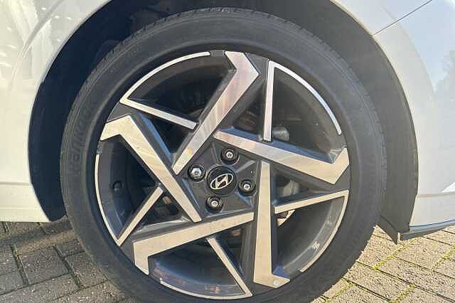 Hyundai i20 1.0T GDi Premium 5dr DCT