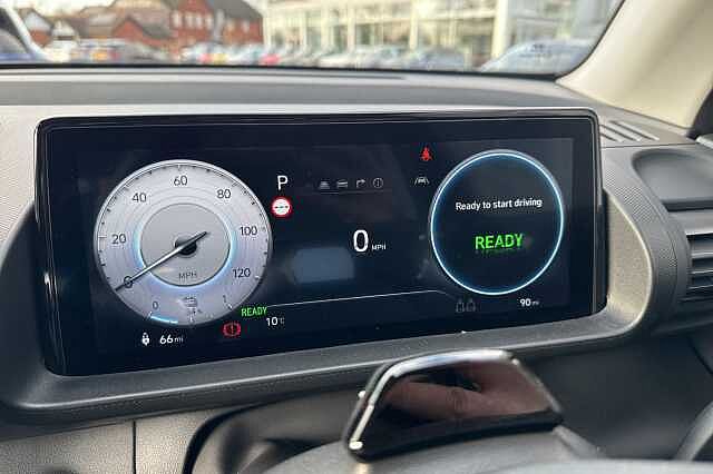Hyundai INSTER 85kW 02 49kWh 5dr Auto Black