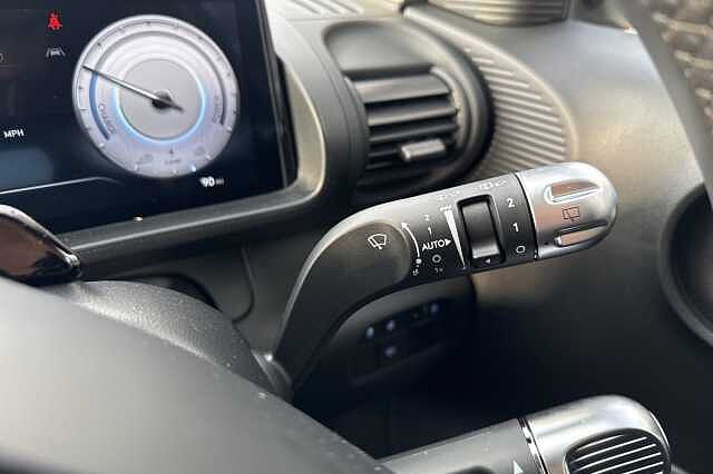 Hyundai INSTER 85kW 02 49kWh 5dr Auto Black