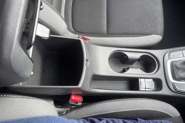 Hyundai KONA 1.6 GDi Hybrid SE 5dr DCT Red