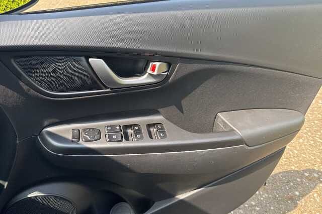 Hyundai KONA 1.0T GDi Blue Drive Premium 5dr abyss black