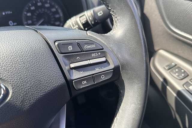 Hyundai KONA 1.0T GDi Blue Drive Premium 5dr abyss black