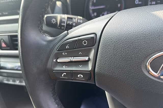 Hyundai KONA 1.0T GDi Blue Drive Premium 5dr abyss black