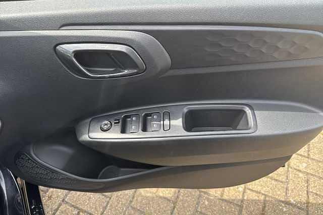 Hyundai I10 1.0 [63] Advance 5dr [Nav] Abyss Black