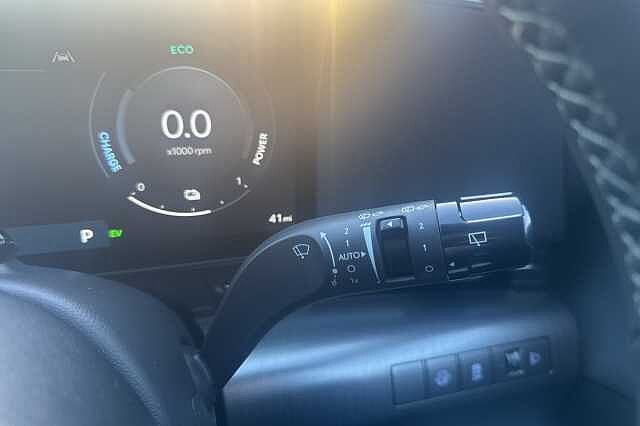 Hyundai KONA 1.6 Hybrid 129 Ultimate 5dr DCT White