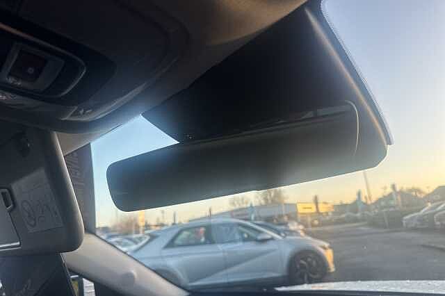 Hyundai KONA 1.6 Hybrid 129 Ultimate 5dr DCT White