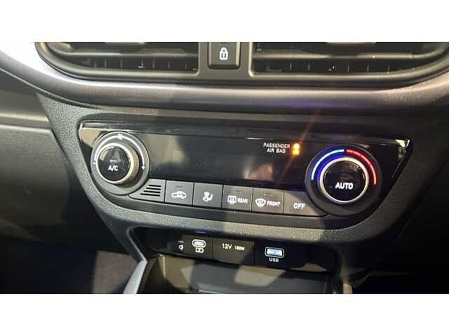 Hyundai I10 I10 1.2 [79] Premium 5dr Auto [Nav] Vibrant Blue