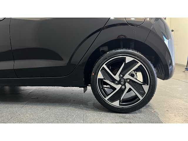 Hyundai I10 i10 5Dr HAT 1.0 MPi 63ps Premium NAV AU Phantom Black