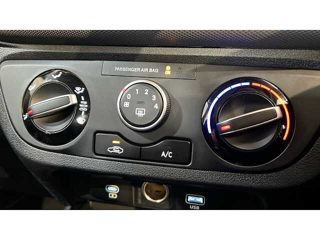 Hyundai i10 i10 5Dr HAT 1.0 MPi 63ps Advance NAV AU