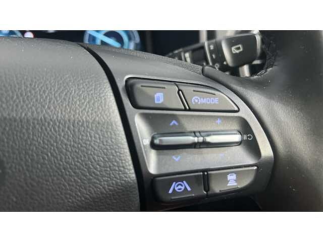 Hyundai KONA KONA 1.6 GDi Hybrid Premium 5dr DCT Dark Knight