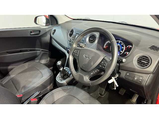 Hyundai I10 I10 1.0 SE 5dr RED