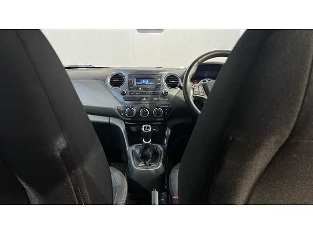 Hyundai I10 I10 1.0 SE 5dr RED