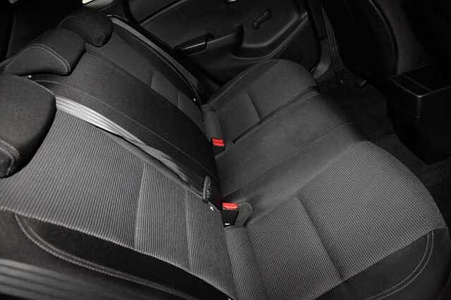 Hyundai I30 1.4 S Blue Drive (100 PS) 5 Door Silver