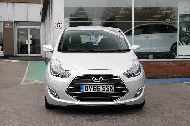 Hyundai IX20 1.6 CRDi SE Blue Drive 5 Door Silver